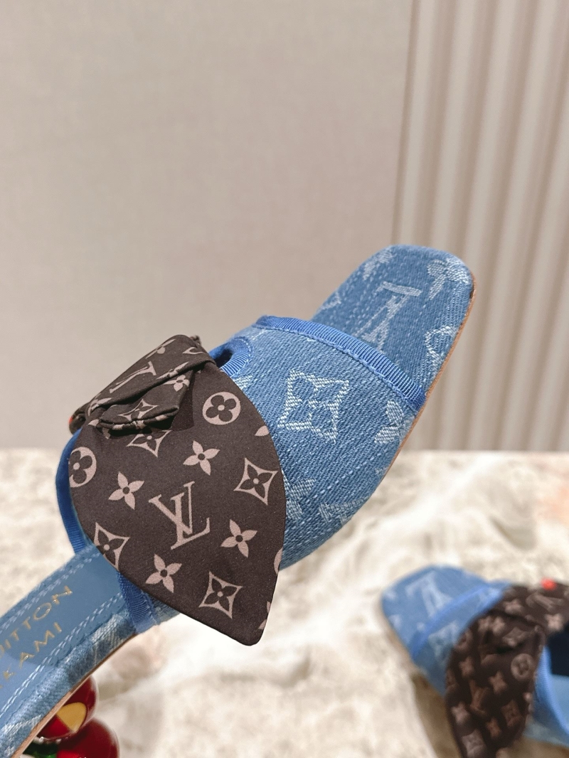 l0vis Vvtt0n slippers